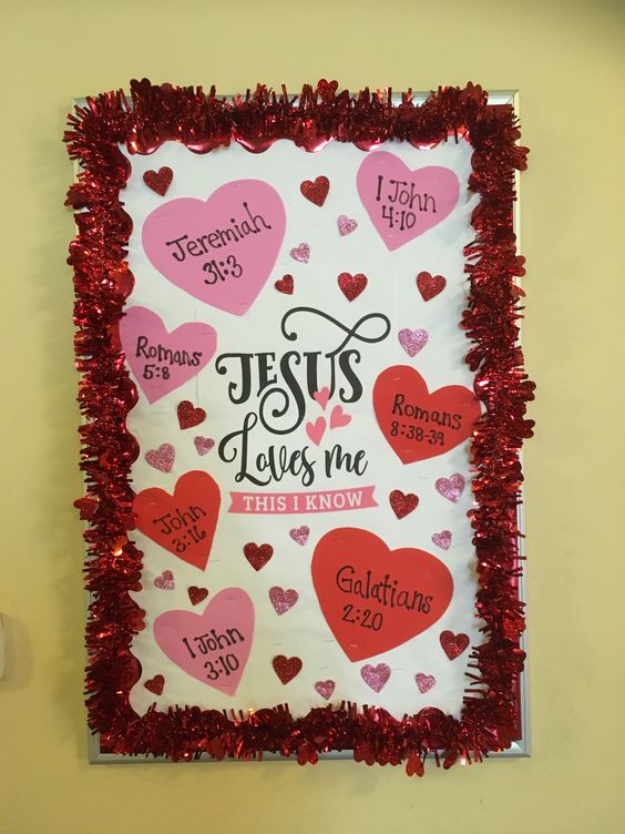 Valentines Bulletin Board #bulletinboards