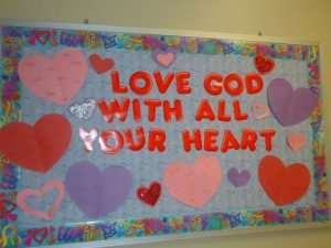 Valentines Day Bulletin Board Ideas - Sweetheart diy kids school craft